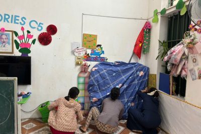 Công tác phòng chống Bão Số 3 của TRƯỜNG MẦM NON GIAO LONG Để chủ động ứng phó với bão số 3. Toàn thể các đồng chí CBGV,NV trong trường đã có mặt tại trường thực hiện công tác phòng chống bão.