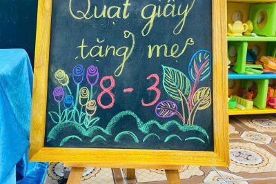 BÉ TRANG TRÍ QUẠT GIẤY TẶNG MẸ NGÀY 8/3-LỚP A5